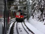 Zugsbegegnung zwischen Airolo und Ambri am 26.03.2008  ...