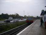 S45 f�hrt im Bahnhof ...  Roger Mathys 11.04.2008