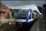 VT 306 der NOB wartet am 05.04.2008 in Husum auf ...