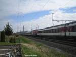 Vom Pech verfolgt entstand diese Aufnahme der Re 460 016-9 ...