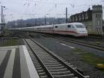 ICE 2 Doppeltraktion aus Berlin Ostbahnhof verl�sst Bielefeld Hbf.,n�chster Halt ...
