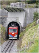 AB RhW Rheineck Walzenhausen Bahn Auf der Bergfahrt zum Kurort erreicht der BDeh 1(2 den Walzenhausen Tunnel, der nach 70m direkt in die Endstation m�ndet. (14.04.2008)