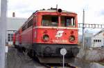 br-1042 ...einen nicht sonderlich guten Anblick bietet 1042 035-4. Auch eine E-Lok hat einmal ausgedient...