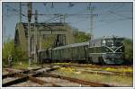 br-2050 Die R�ckfahrt des Sonderzuges R 16225 von Strasshof nach  Wien S�dbahnhof am 20.4.2008 wurd mit 2050.04 traktioniert. Die Aufnahme zeigt den Zug bei der Durchfahrt in Wien Erdberger L�nde.  Auf dem Bild hat der Sonderzug gerade die Br�cke �ber den Donaukanal passiert.