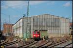 BR 151 151 153 steht am 01.04.08 abgeb�gelt vor dem ehem. BW des Aalener Bahnhofs.