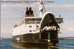 zuge-auf-fahrschiff DSB - F�hrschiff Dronning Ingrid verl�sst Nyborg und wird bald 180� umdrehen um nach Korsoer weiter seinen Zug weiter nach Kopenhagen zu bringen. Sommer 1995. Foto : J.J. Barbieux
