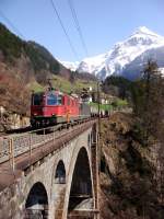 Re 10/10 mit GZ bei Intschi am 26.03.2008  ...