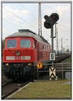 BR 232 mit Zugen Fahrt durch Gelsenkirchen-Zoo 232 403-6 mit Coil-Zug am 23.04.2008.