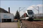 Abellio Rail NRW ET22006 und ET22007 werden in wenigen Augenblicken als ABR99734, (RB91 'Ruhr-Sieg-Bahn') nach Siegen/Iserlohn, den Bahnhof von Hohenlimburg erreichen. (23.04.2008)
