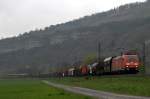 BR 185 mit Zugen Eine 185 in Th�ngersheim. 19.04.08