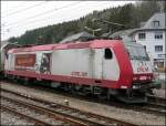 W�hrend E-lok 4006 die Werbung Top zum Job tr�gt...
Bild aufgenommen ...