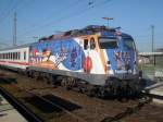 Lok 110 321 l�uft am 24.04.2008 in Bergen/R�gen im Ersatzzug ...