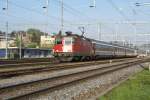 Re 4/4 II 11219 mit dem IR 759 am 27.4.08 ...