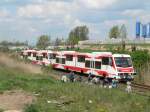 SA108 002 f�hrt vorbei, die Parade beginnt kurz sp�ter. 3.5.2008 ...