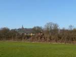 Die NL-Railion Loks 6466+6406+6490 in Dreifachtraktion mit Ganzzug aus den ...
