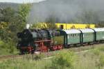 50 3708 mit einem Sonderzug auf der Fahrt von Halberstadt-Spiegelsberge ...