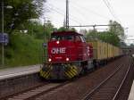 OHE Lok 150007 zieht einen Containerzug durch Do Signal-Iduna-
Park. 13.5.08 ...