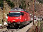 Re 460 047 mit EC nach Milano am 28.03.2008 zwischen ...