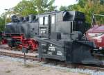 99 791 und Schmalspur-Schneepflug in Radebeul Ost, 2005  ...