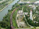 185 293-8 mit Gz am Abzweig Osterfeld. Oberhausen, Gasometer. 25.05.2008. ...