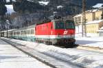 Hinter der 1044 031 h�ngt am 21. J�nner 2006 eine ...