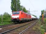Railion 189 100-1 mit Kessel- und Flachwagen.(30.05.2008)  ...