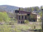 Blick vom Bahndamm auf des ehemlige Heizhaus und der gro�en ...