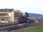 BR 50 3648 im Bahnhof Schlettau, am Abend des 26.04.08. ...