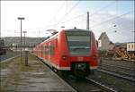 426 519/019 und 426 517/017 verlassen als RE16 Ruhr-Sieg-Express den ...