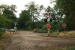 Bahn�bergang am ehemaligen Bahnhof ...  Frank Gutschmidt 09.07.2008