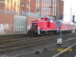 363 176-9 beim rangieren mit einem Steuerwagen Bauart Karlsruhe vom ...