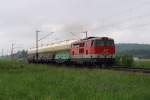 br-2143 2143 006 der Staudenbahn (SVG) mit Zementzug DGS 91062 vor Haspelmoor (05.06.2008)