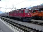 strecke-prattigau-lq-da Eine Ge 6/6 II wartet in Landquart auf die Abfahrt mit ihrem Ganzzug aus 'Mohrenkopfwagen' aus Zizers/Untervaz nach Klosters. 16.07.08