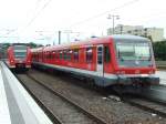 Ein ET 425 und VT 628 655 stehen in Germersheim ...