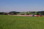 br-1116-vor-personenzugen 1116 056 (EM - Rum�nien) mit OEC 561 bei Weng (22.06.2008)