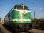 br-228-dr-v-180-dr-118 118 004 der ITL die leider ausgebrand ist steht im Dresdner Alberthafen.04.05.08.