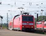 146 027-8 f�hrt als RE6 Westfalen-Express in Hamm(Westf) ein.  ...