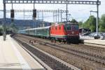 Re 4/4 II 11115 f�hrt am 21.7.08 mit dem IR ...