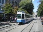 Be 4/6 2069 in der bei der Haltestelle Hauptbahnhof/Bahnhofstrasse am ...
