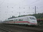 ICE2 Saalfeld(Saale) vorne der Steuerwagen 808 024,im Schub
der TK 402 ...