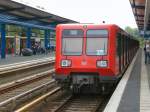 S-Bahn Berlin Berliner S-Bahn, Baureihe 485 in rot. Linie S9 im S-Bhf. Treptower Park, 2007