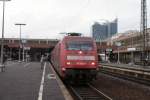 101 002-4 mit dem IC 1905 in D�sseldorf Hbf am ...