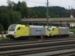 Lokomotion Die Lokomotion Loks ES 64 U2 037 und ES 64 U2 029 sind am 5.8.2008 in Kufstein abgestellt.
