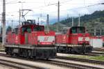 br-2068 St�tzen des G�terverschubes in W�rgl Hbf: 1063 046-5 (elektrisch) und 2068 014-6 (dieselhydraulisch) warten auf die n�chsten Aufgaben. 05.08.2008 .