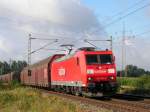 185 189-8 zieht am ...  Sven Bauer 07.08.2008