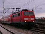 BR 111 219-2 mit RE aus Augsburg bei Einfahrt
am 07.08.2008 ...