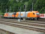 Beide RTS Dieseloks 2143 032 und 2016 905 stehen abgestellt ... Beide RTS Dieseloks 2143 032 und 2016 905 stehen abgestellt ...