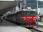 342 010 wartet mit EC 150 am 17.8.2008 in Ljubljana. ...