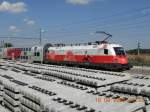Die polnische Lok 1116 087-6, gleichfalls im Bahnhof Satov zu ...