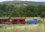 Road & Rail Service V22 307 mit Schotterwagen bei Laucha ...